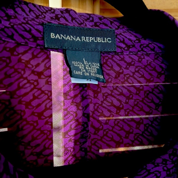 Banana Republic 100%silk sheer button down shirt - Picture 2 of 5